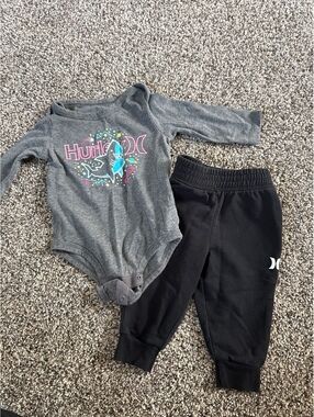 Hurley Baby Boy Long Sleeve & Jogger Set Size 6 Months